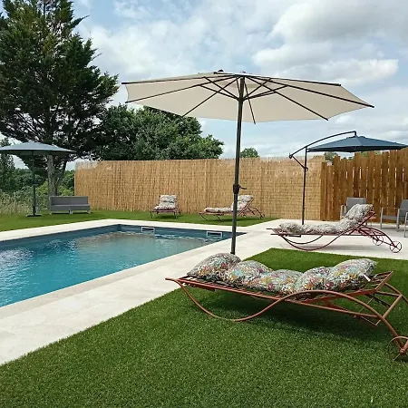Сasa de vacaciones Domaine De Borde Grande - Le Logis - 4 - Jardin - Terrasses - Piscine - Internet - Parking *