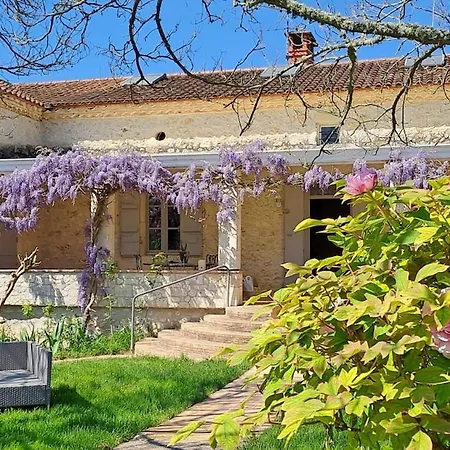 Сasa de vacaciones Domaine De Borde Grande - Le Logis - 4 - Jardin - Terrasses - Piscine - Internet - Parking *