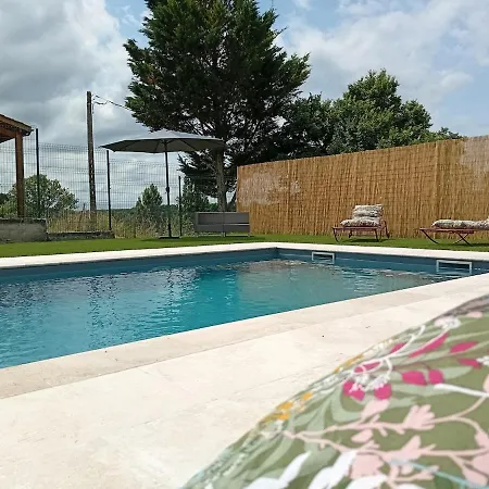 Сasa de vacaciones Domaine De Borde Grande - Le Logis - 4 - Jardin - Terrasses - Piscine - Internet - Parking *
